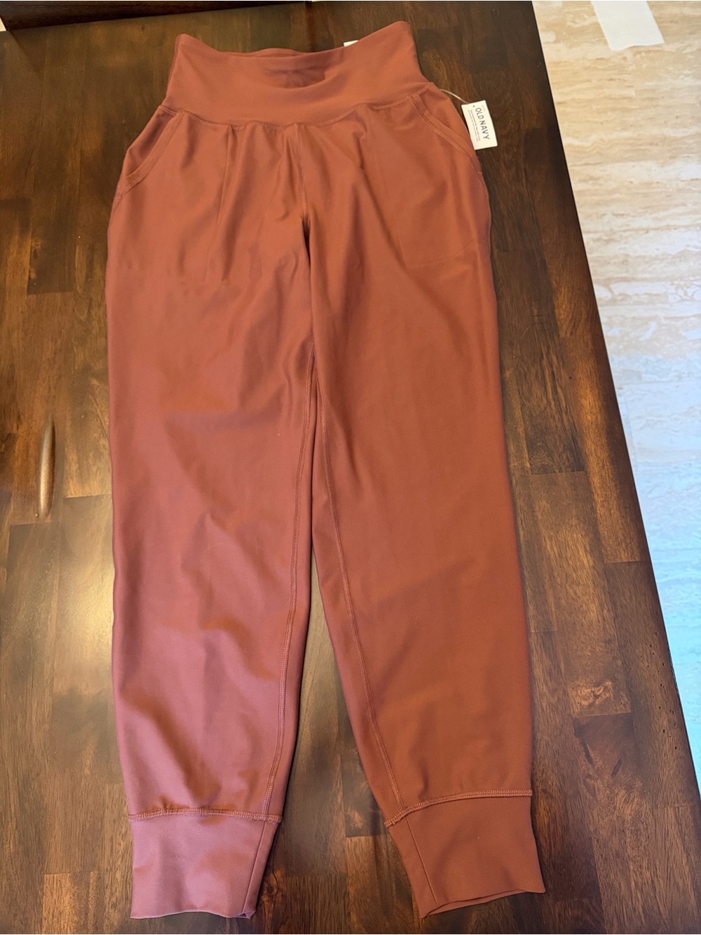 NWT Old Navy Women’s Terracotta Rust Color Joggers with Pockets, Size Small